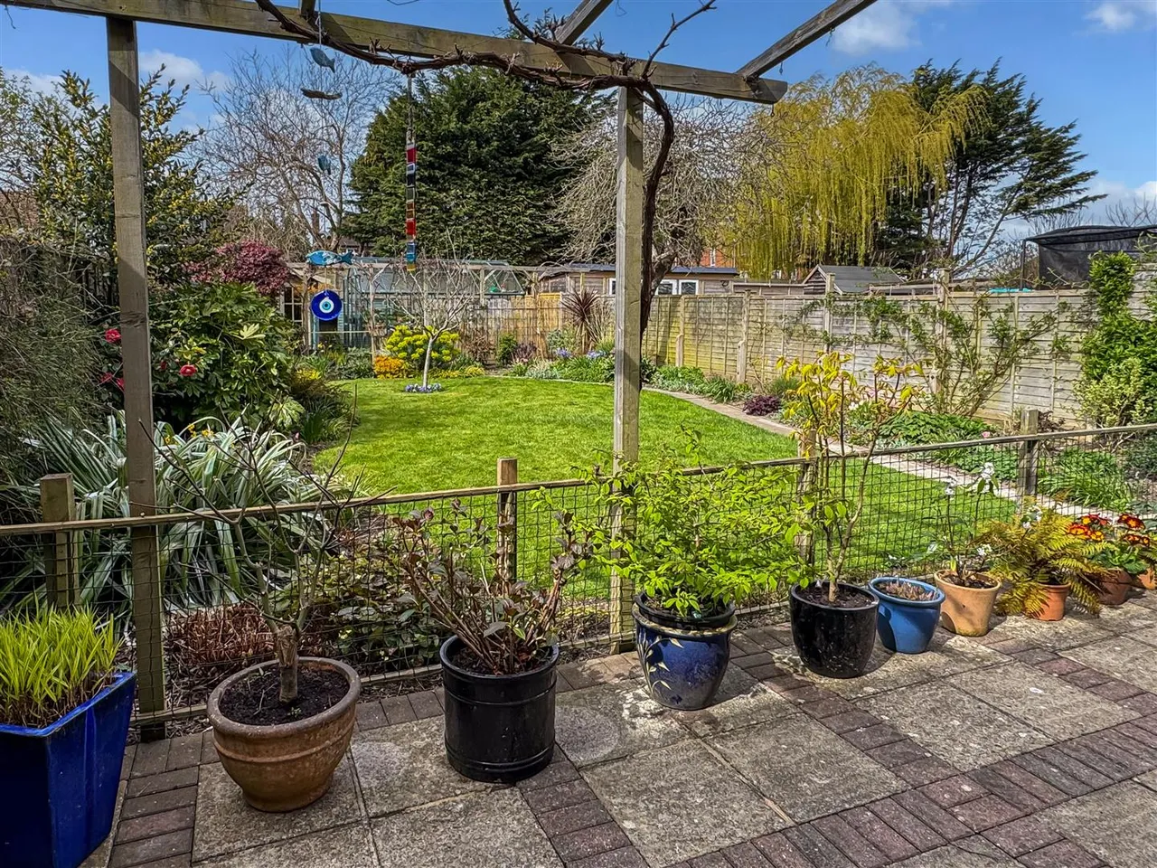 Parkside Avenue, Littlehampton, photo 15