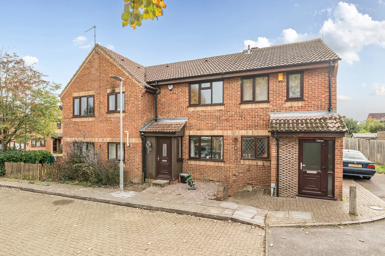 2 bed house for sale, Ladywalk, Maple Cross, WD3