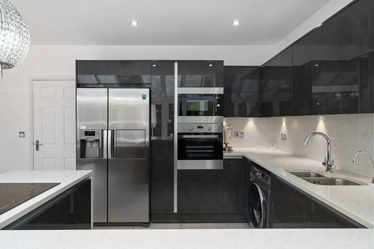 St. Aidans Drive, Widnes, WA8, photo 12