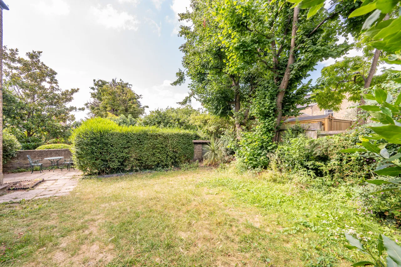 6 Brondesbury Park Mansions, 132 Salusbury Road, London, photo 12