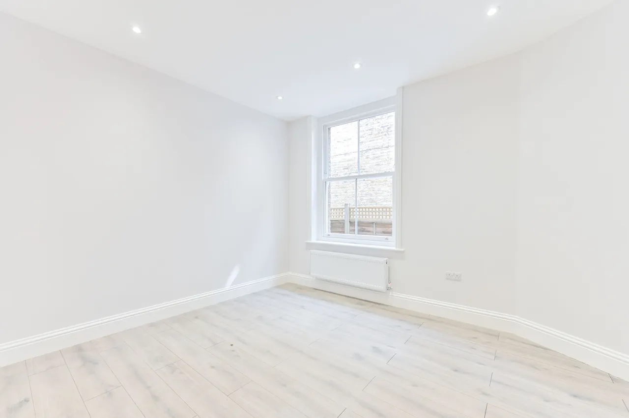 6 Brondesbury Park Mansions, 132 Salusbury Road, London, photo 6