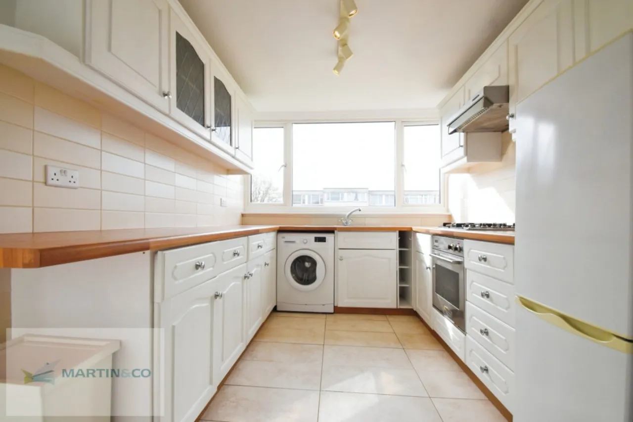 Cambridge House, Ward Royal, Windsor, photo 4