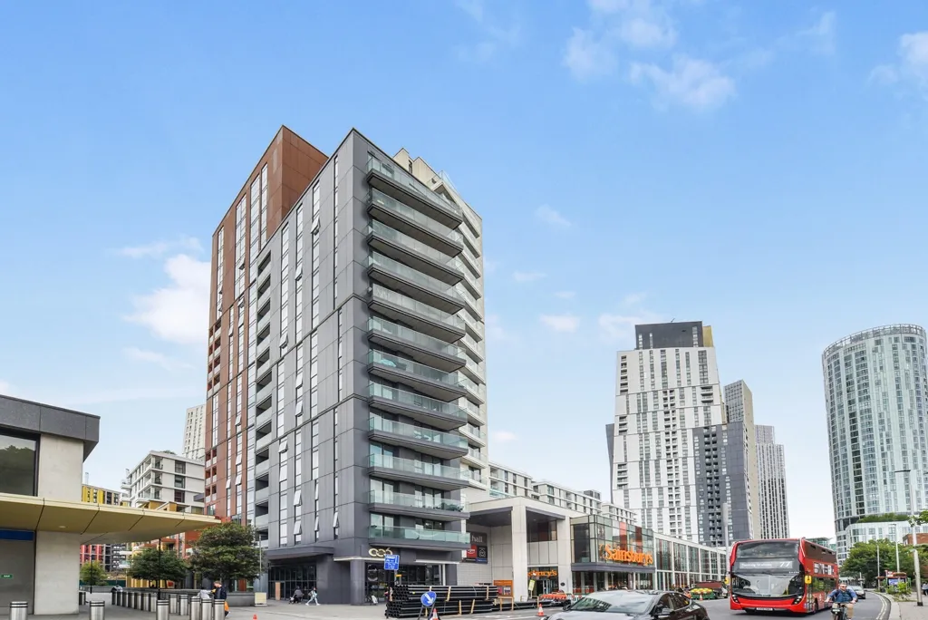 2 bed flat for sale, Hebden Place, Nine Elms, SW8