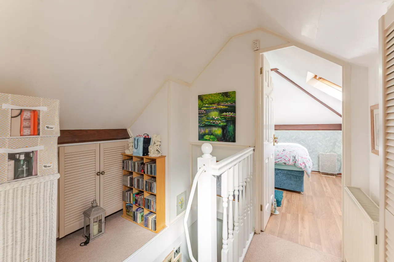 Landor Road, Whitnash, photo 17
