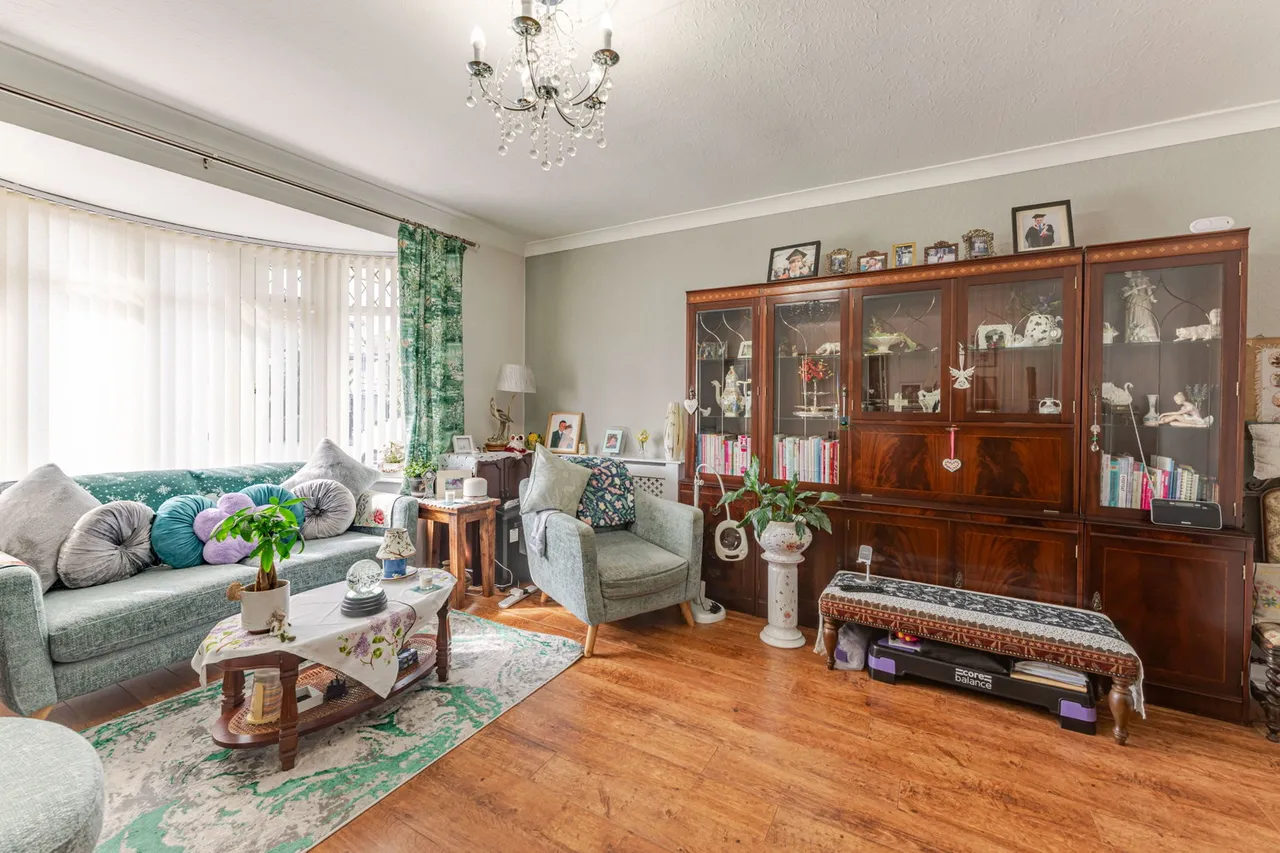 Landor Road, Whitnash, photo 5