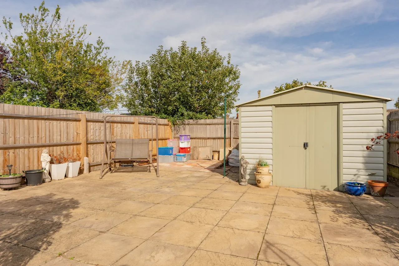 Landor Road, Whitnash, photo 24