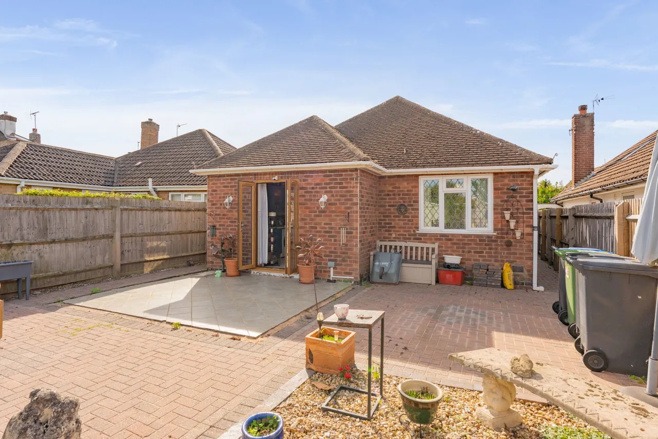 Landor Road, Whitnash, photo 21