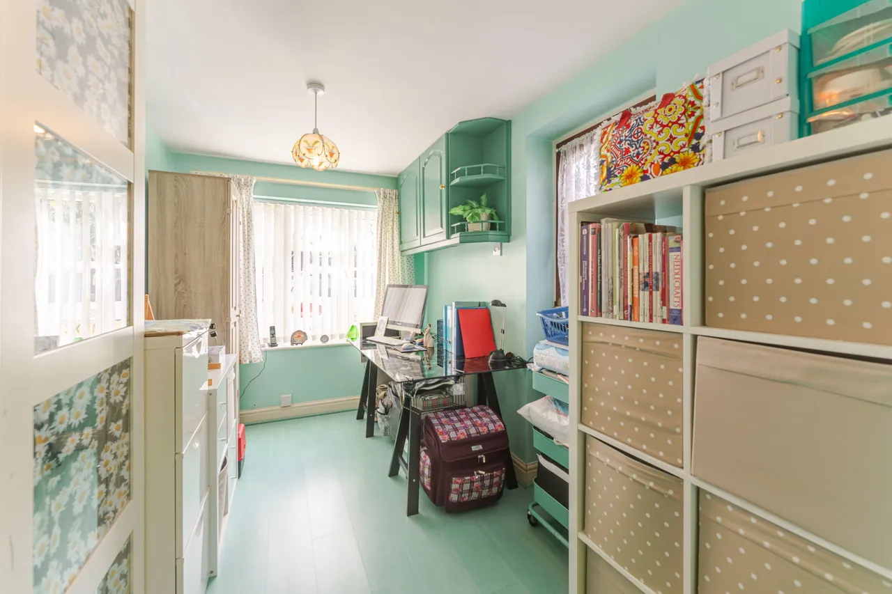Landor Road, Whitnash, photo 14