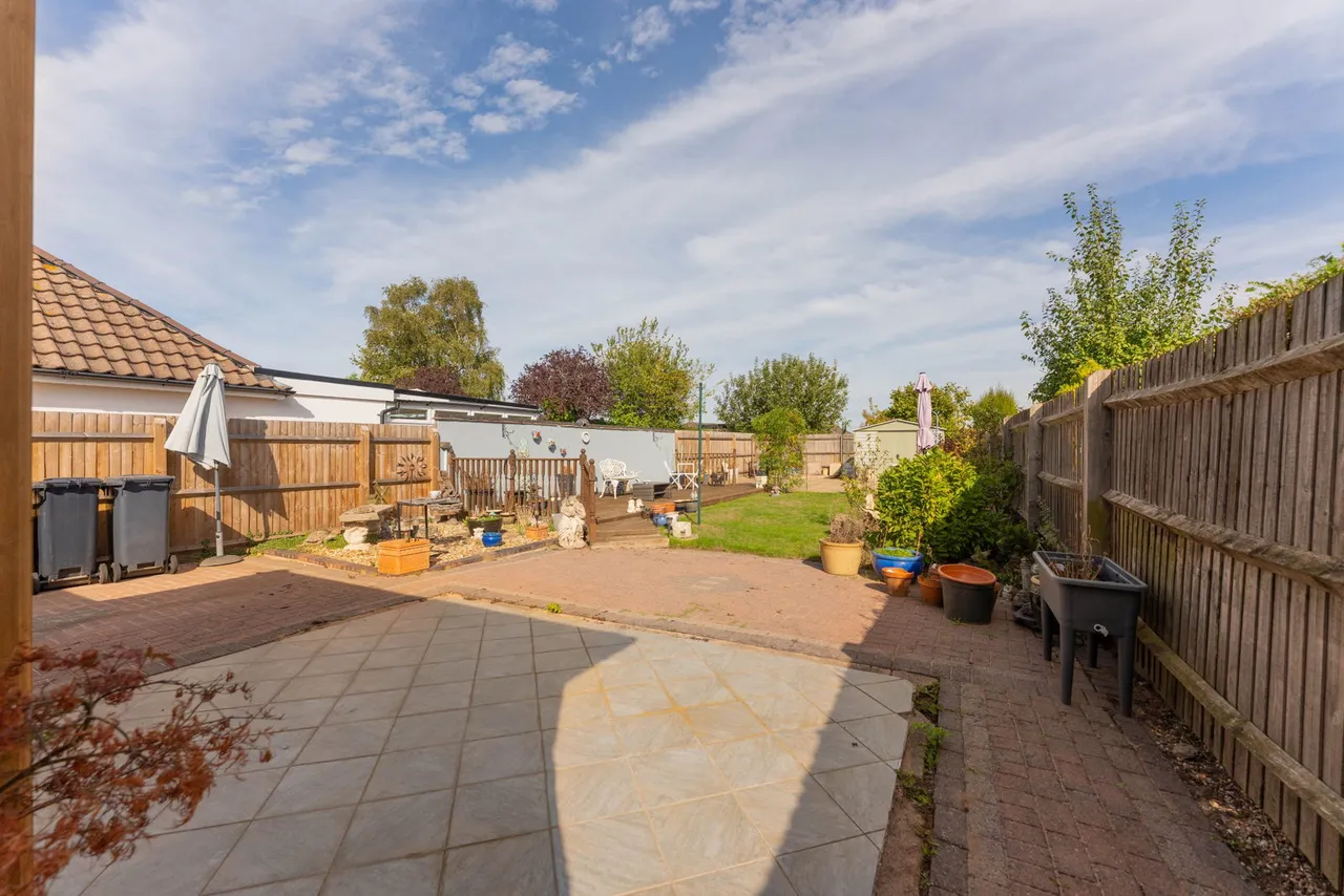 Landor Road, Whitnash, photo 22
