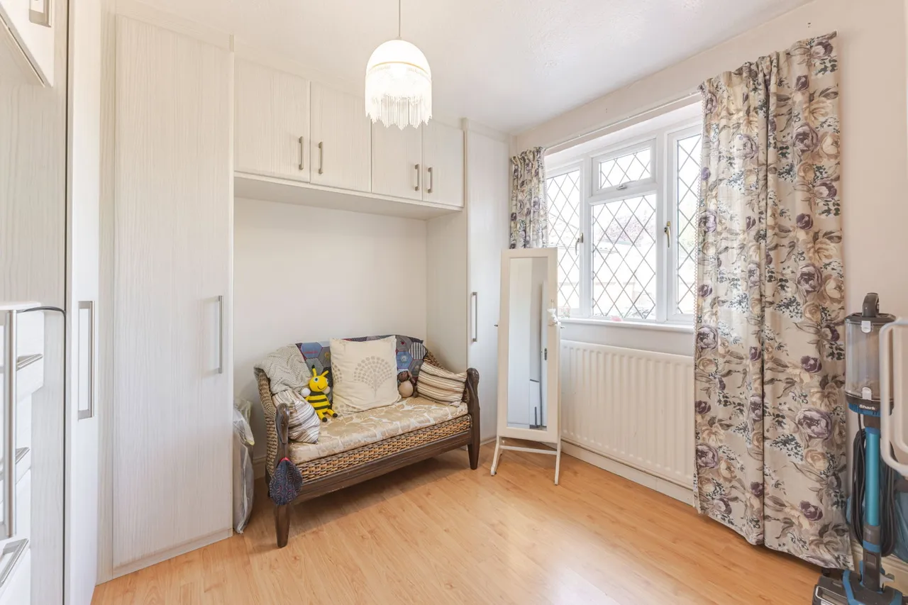 Landor Road, Whitnash, photo 10