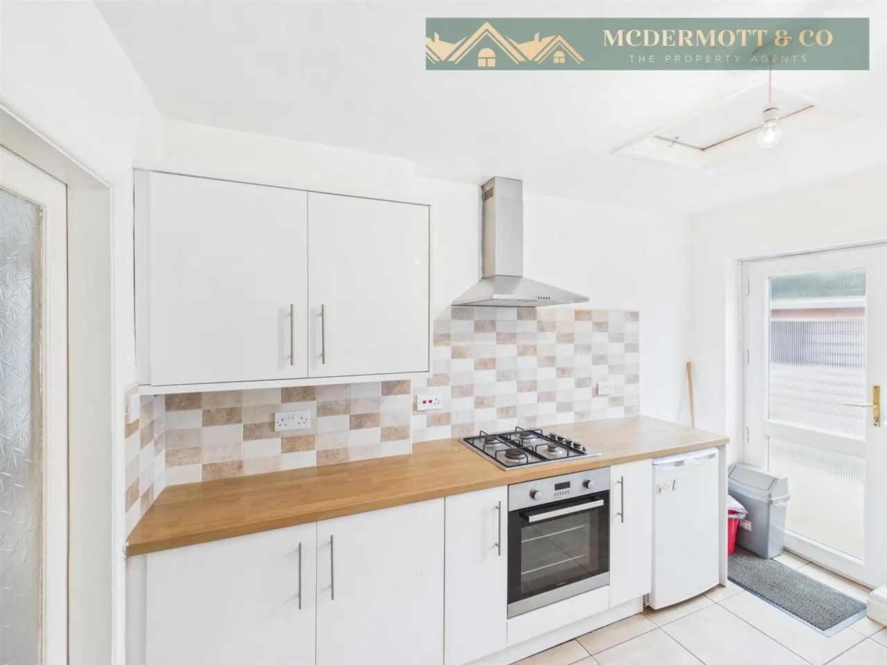 Ely Crescent, Failsworth, M35, photo 8
