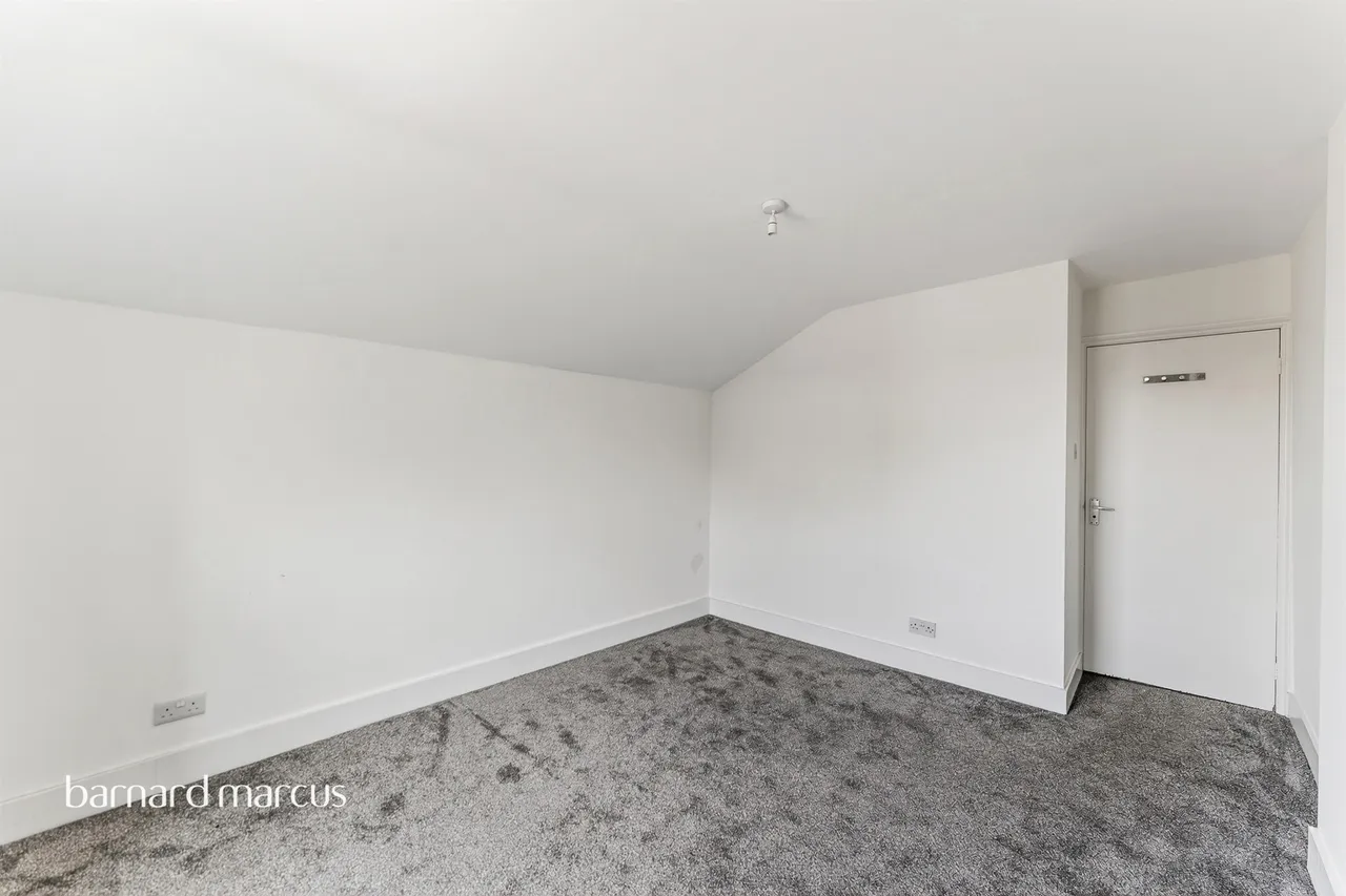 Kathleen Road, London, photo 11