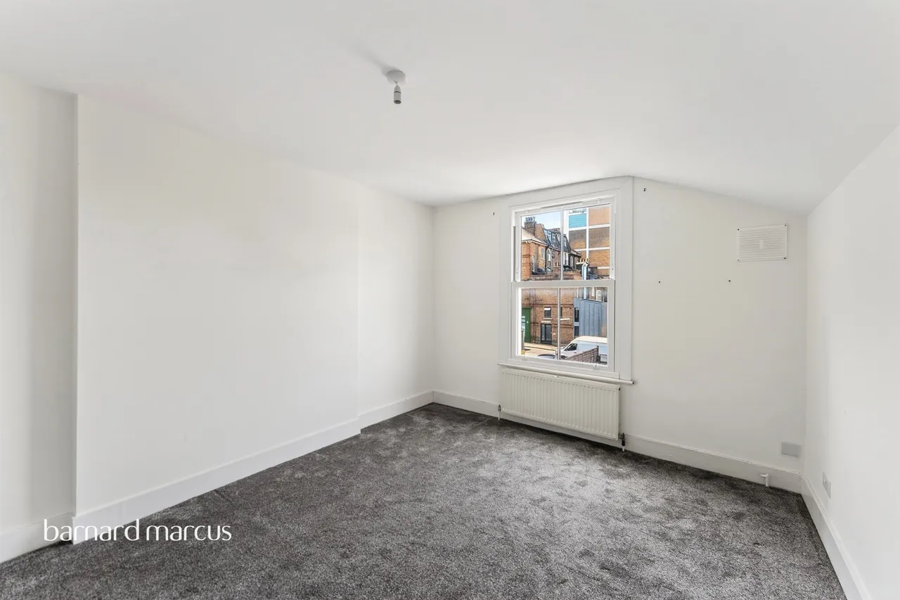 Kathleen Road, London, photo 12