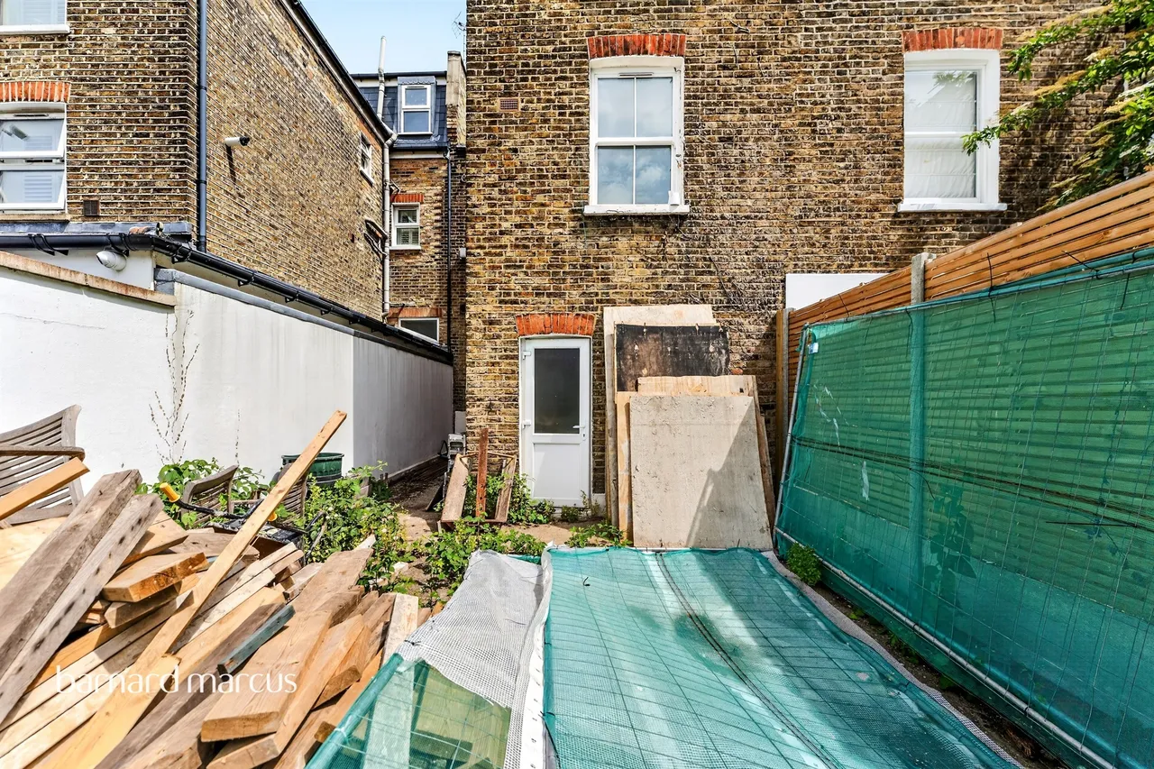 Kathleen Road, London, photo 3