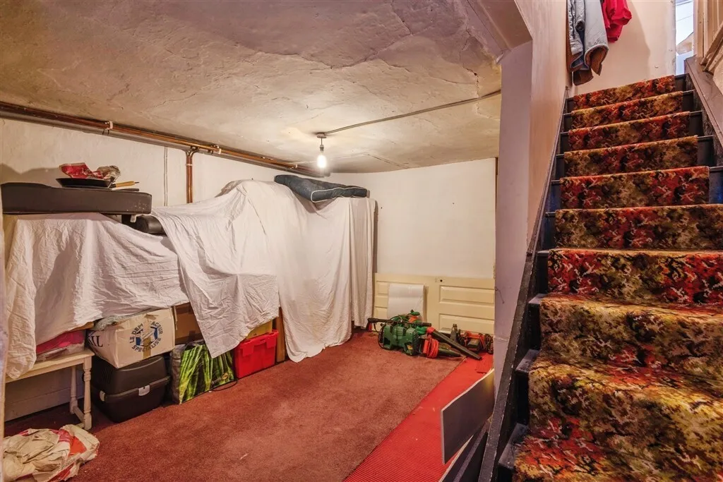 St. Peter Street, Tiverton, EX16, photo 16