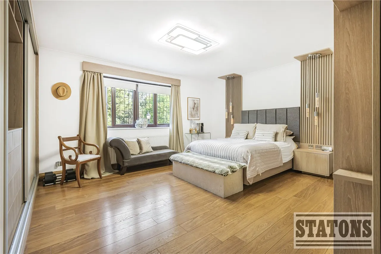 Park Avenue, Enfield, EN1 2HH, photo 18