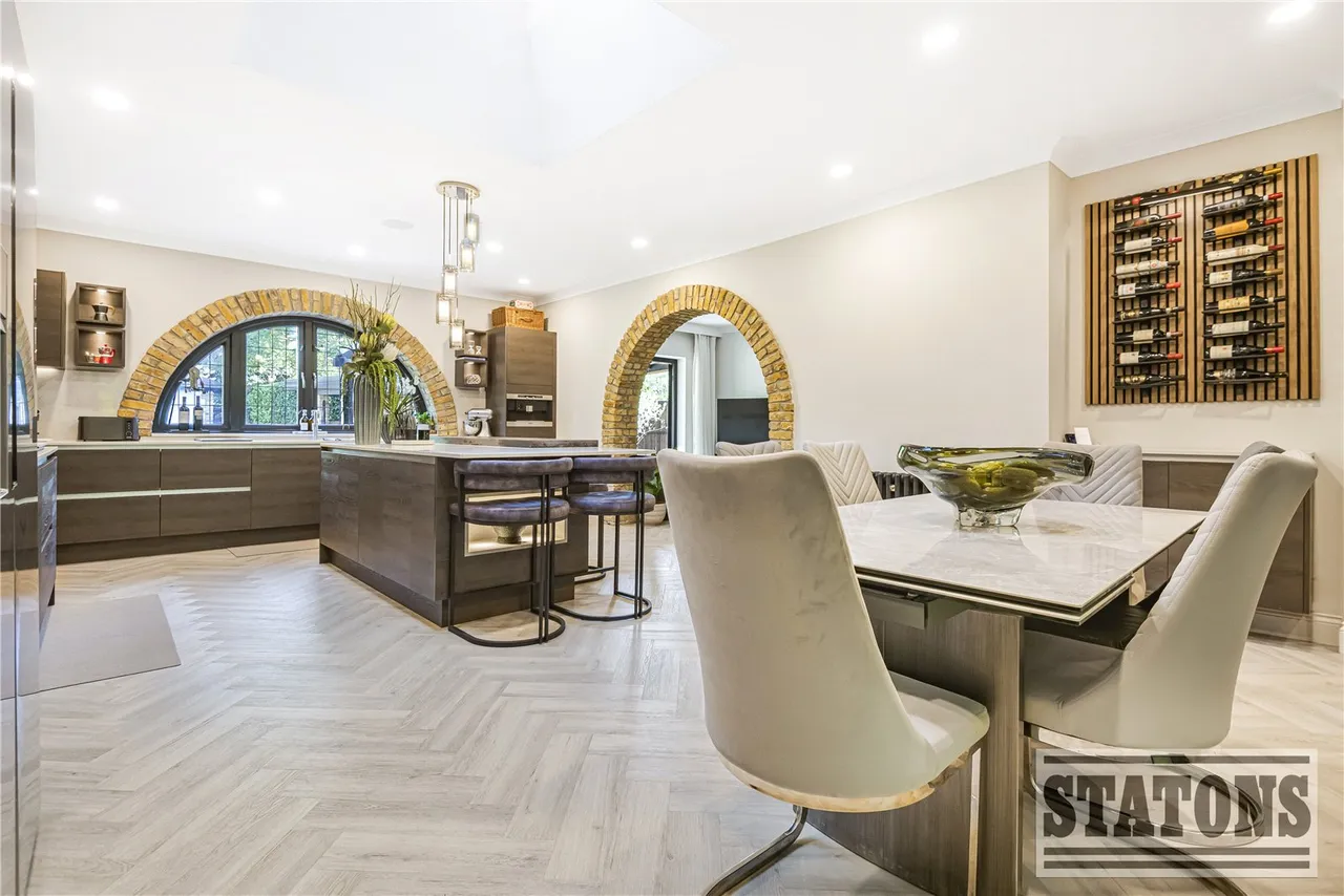 Park Avenue, Enfield, EN1 2HH, photo 5