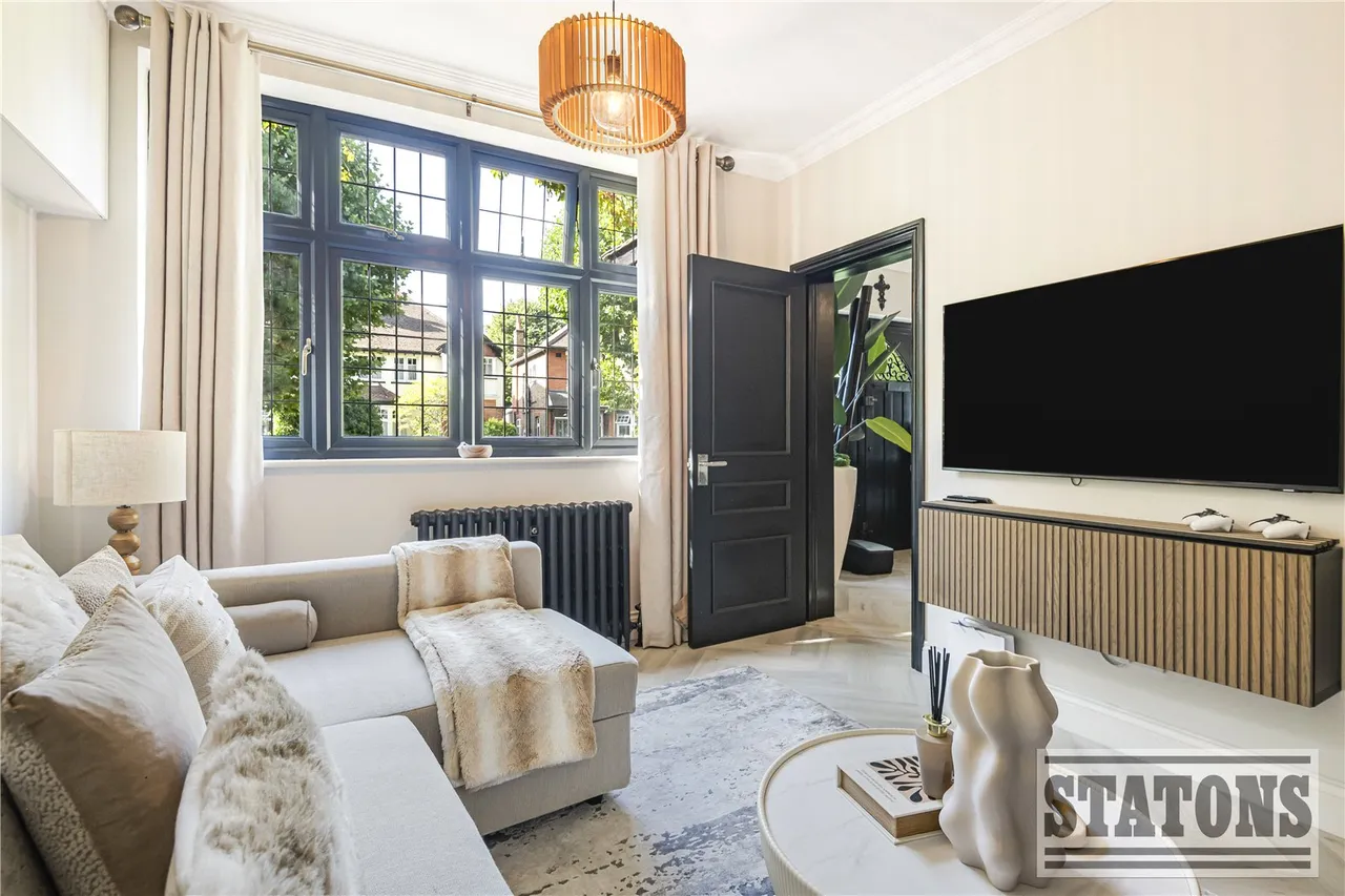 Park Avenue, Enfield, EN1 2HH, photo 14