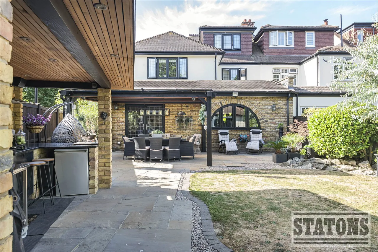 Park Avenue, Enfield, EN1 2HH, photo 33
