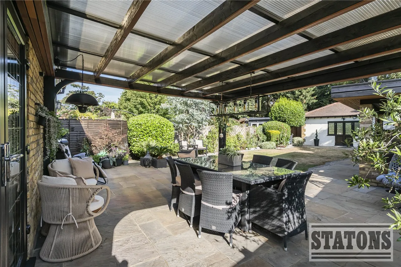Park Avenue, Enfield, EN1 2HH, photo 28
