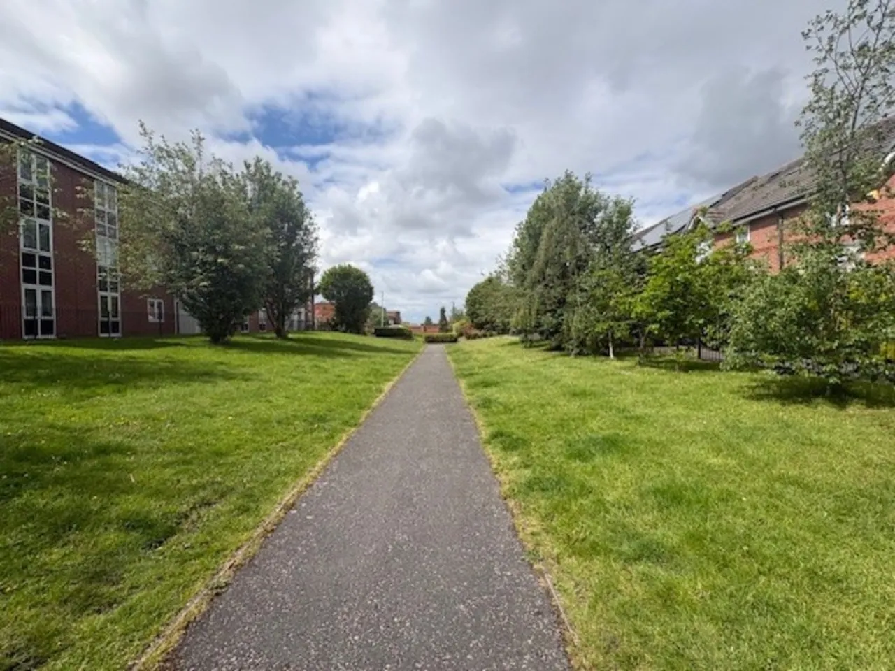 Alderman Road, Hunts Cross, L24, photo 4