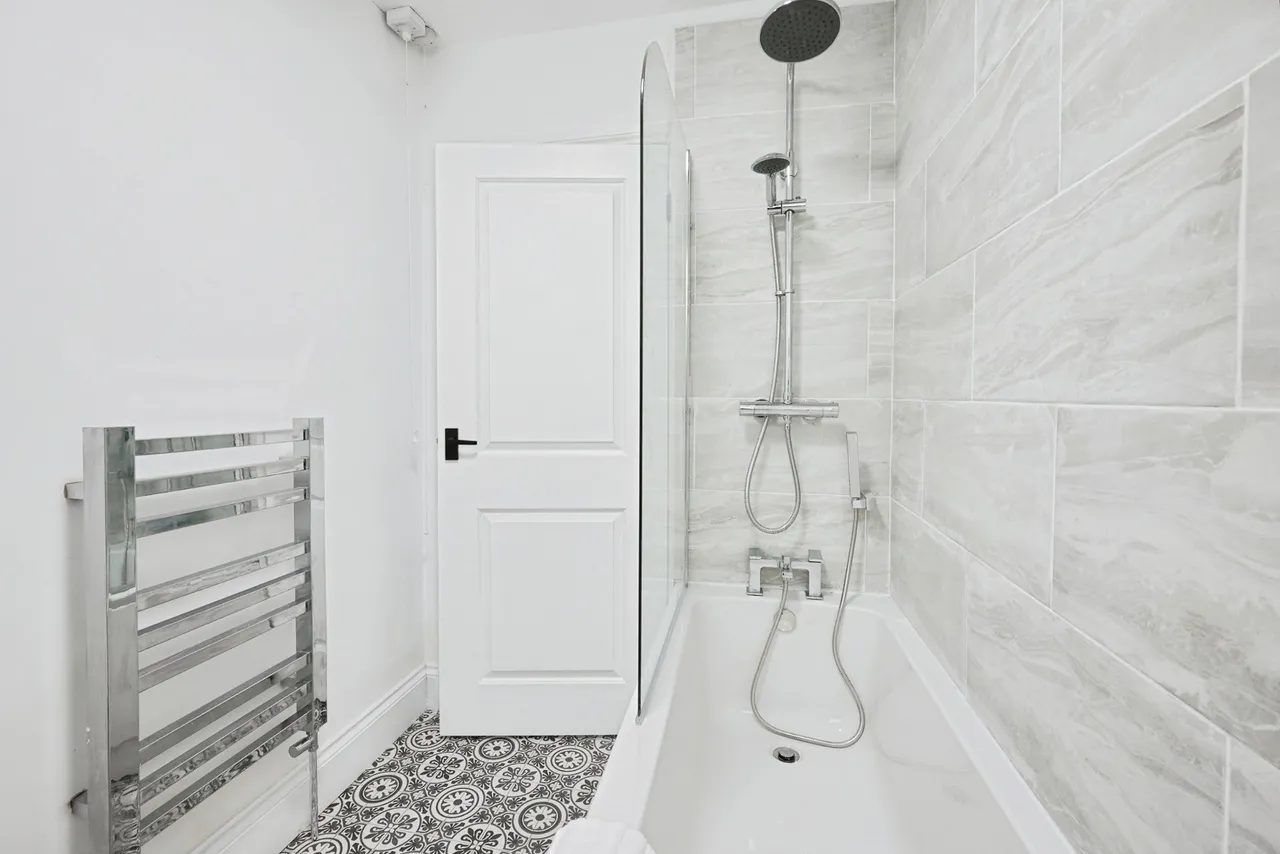 Bradstone Road, Folkestone, Kent, CT20, photo 12