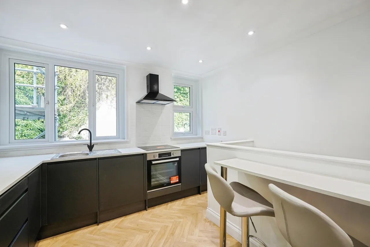 Bradstone Road, Folkestone, Kent, CT20, photo 5