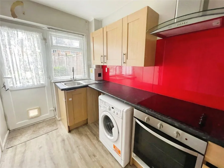 with 2 bedrooms in Old Harlow, CM17, photo 4