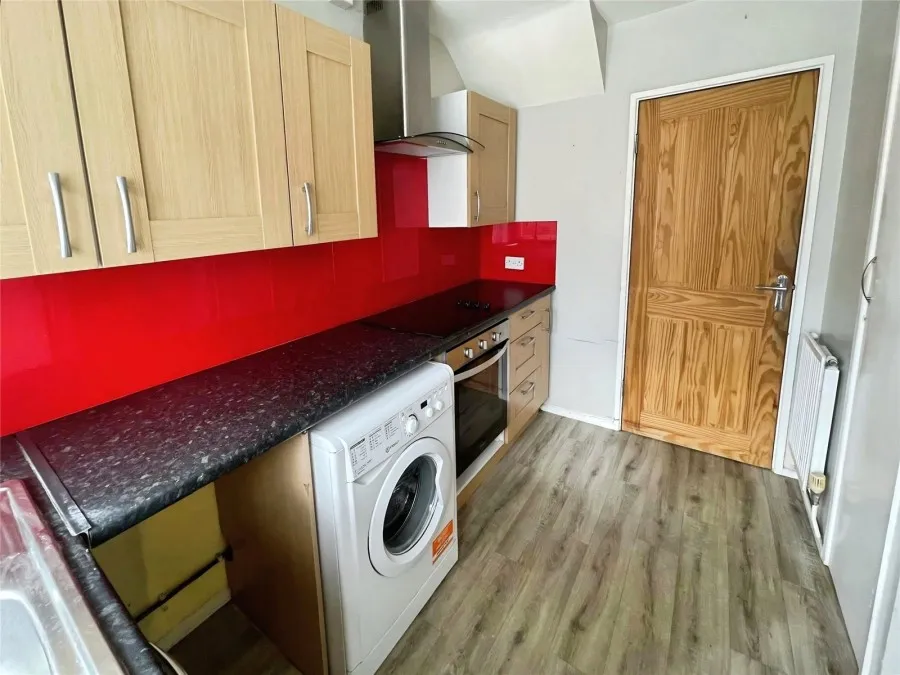 with 2 bedrooms in Old Harlow, CM17, photo 8
