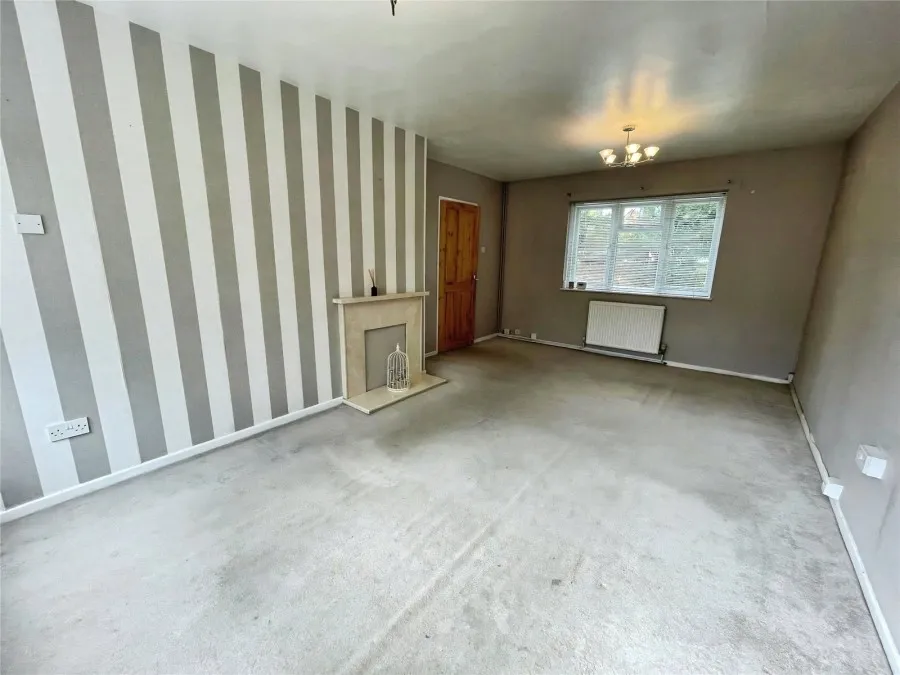 with 2 bedrooms in Old Harlow, CM17, photo 2