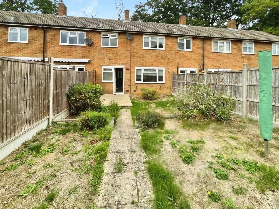 with 2 bedrooms in Old Harlow, CM17, photo 12