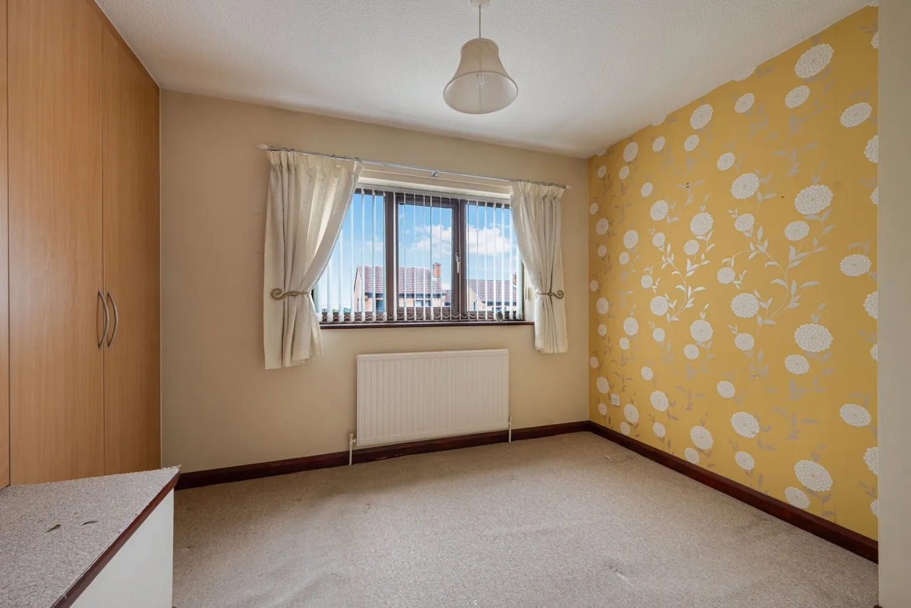 Carlisle Close on Barrowby Gate in Grantham, photo 12