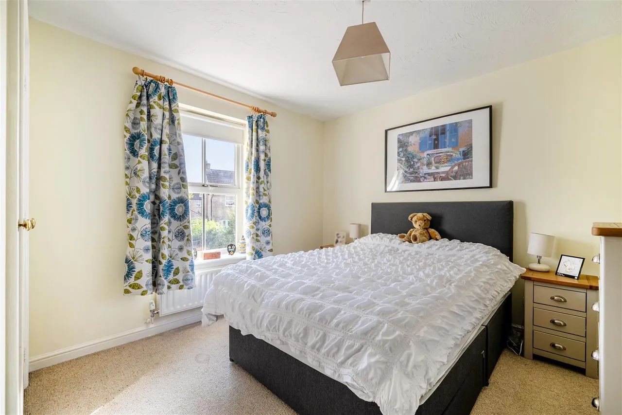 Petty Lane, Derry Hill, SN11, photo 13