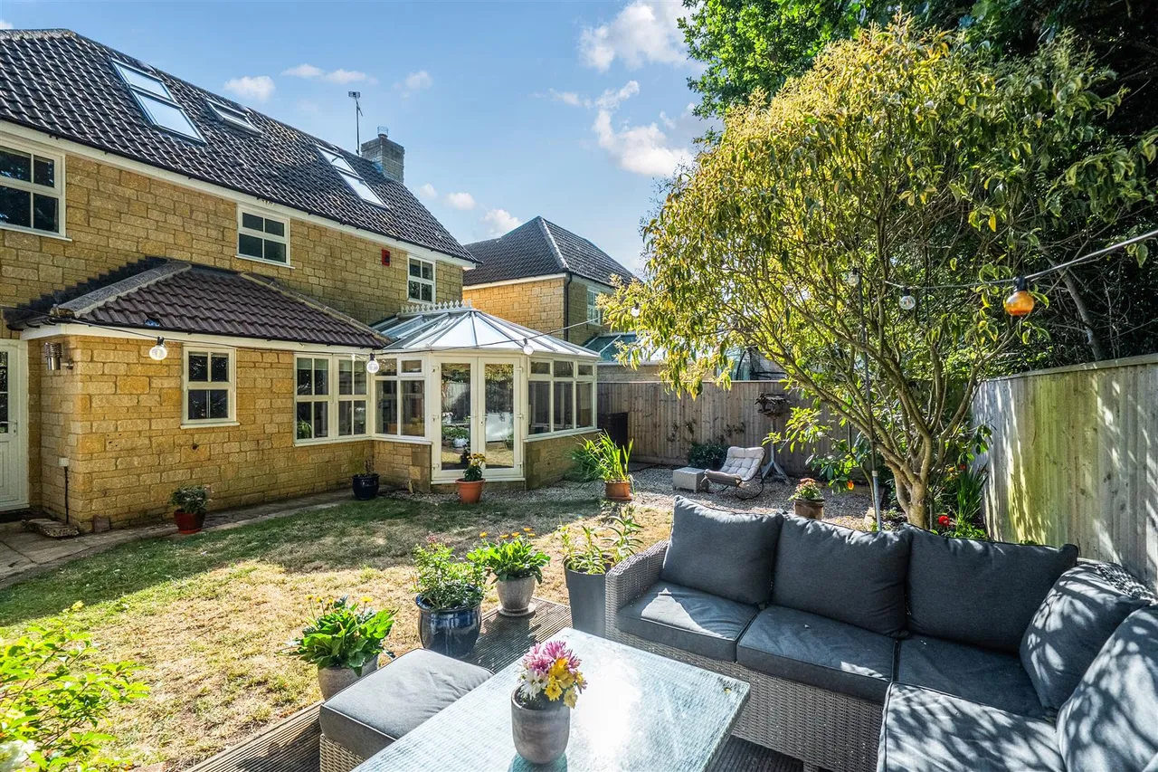 Petty Lane, Derry Hill, SN11, photo 8