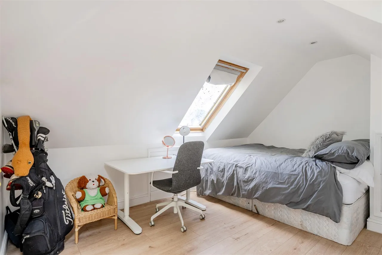 Petty Lane, Derry Hill, SN11, photo 17