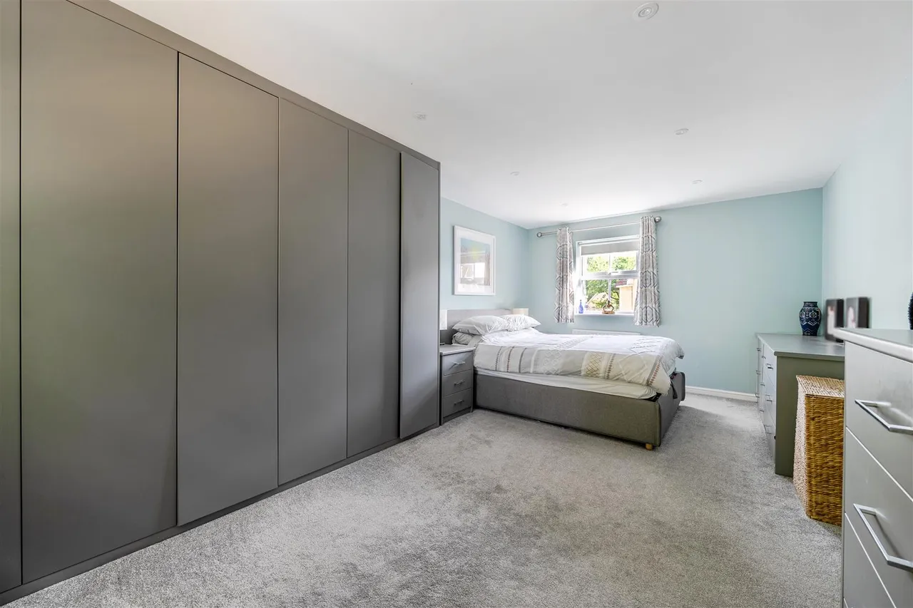 Petty Lane, Derry Hill, SN11, photo 10