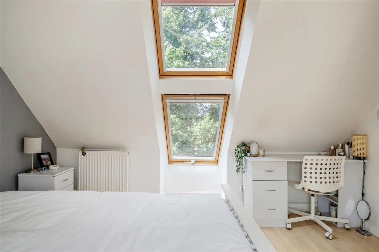 Petty Lane, Derry Hill, SN11, photo 16