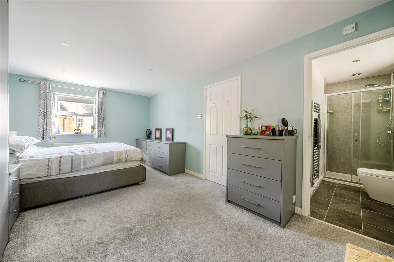 Petty Lane, Derry Hill, SN11, photo 11