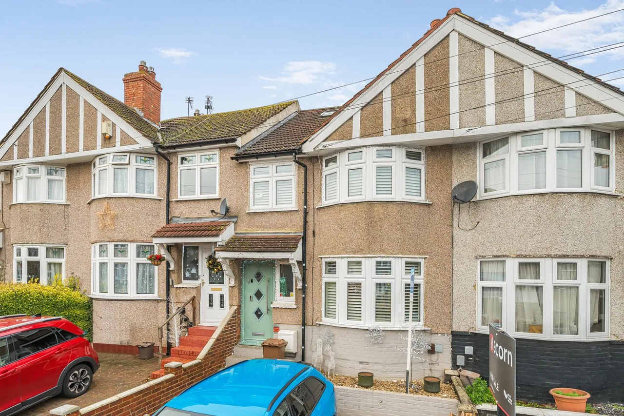 3 bed house for sale — Collindale Avenue, DA8