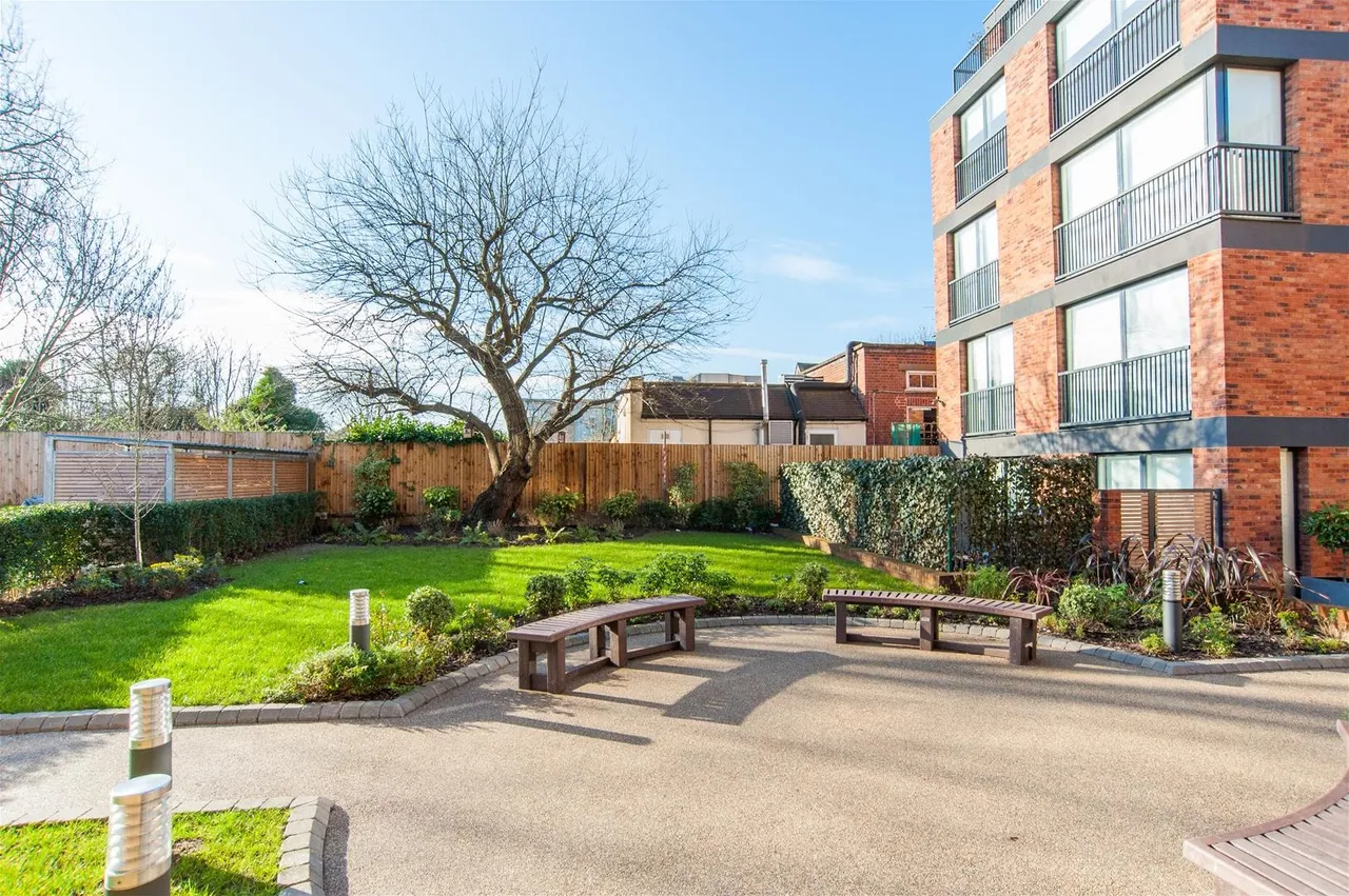 Walm Lane, Willesden Green, NW2, photo 5