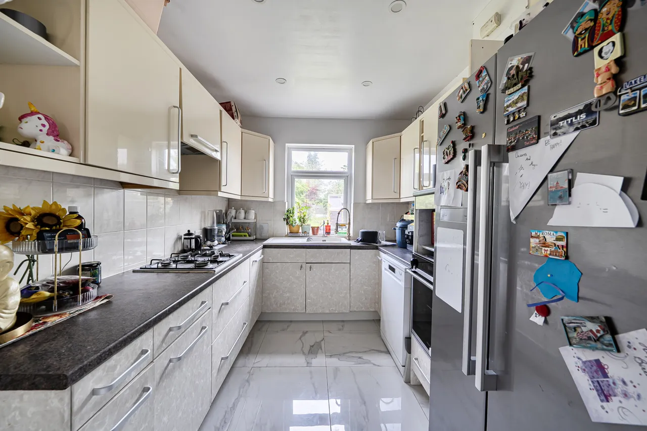 Pinner Park Avenue, Harrow, HA2, photo 3