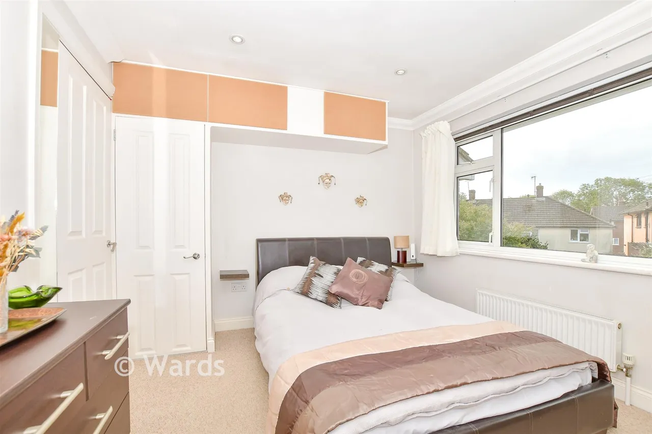 Larch Crescent, Tonbridge, TN10, photo 4