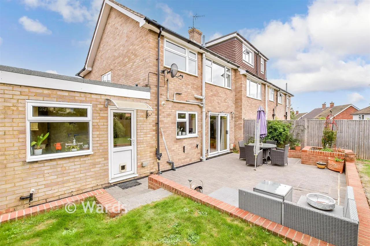 Larch Crescent, Tonbridge, TN10, photo 2