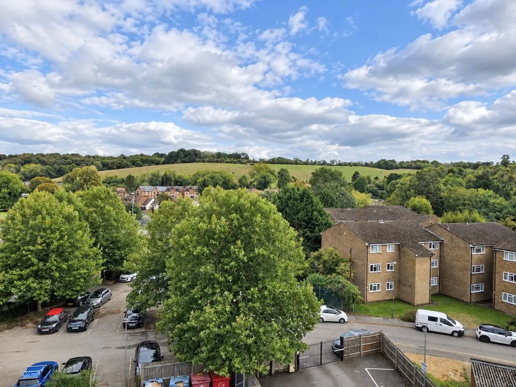London Road, High Wycombe HP11 1HA, photo 5