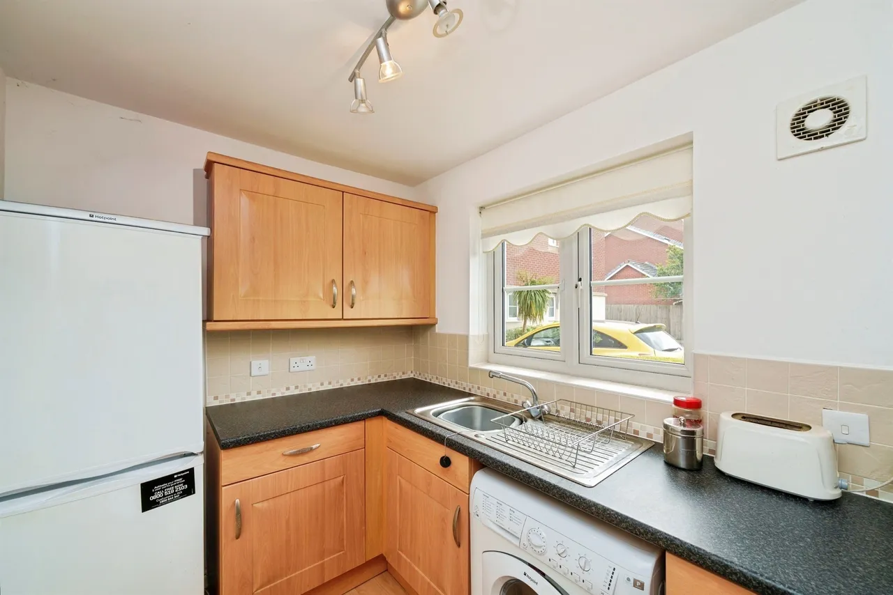 Twickenham Drive, Wirral, photo 10