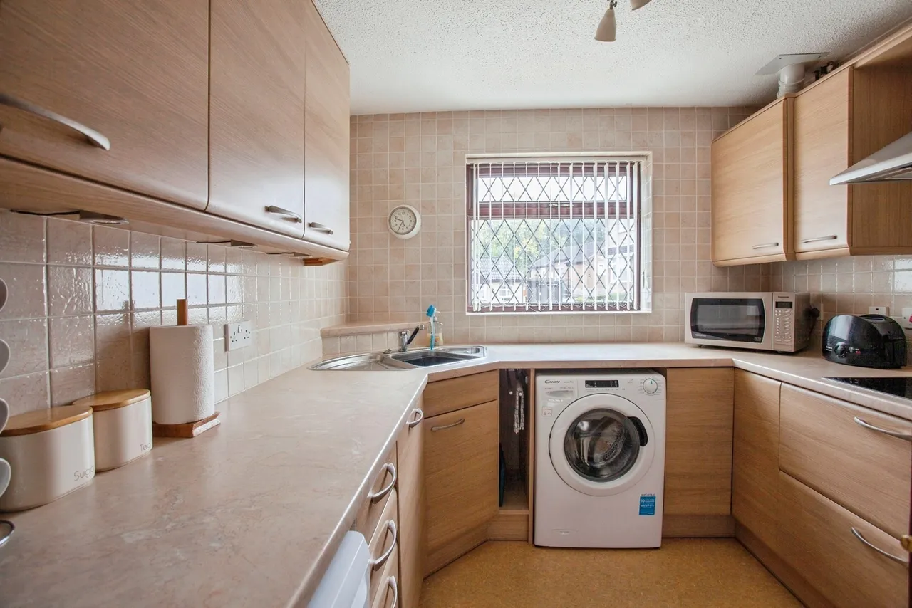 Deanhead Drive, Owlthorpe, Sheffield, South Yorkshire, S20, photo 3