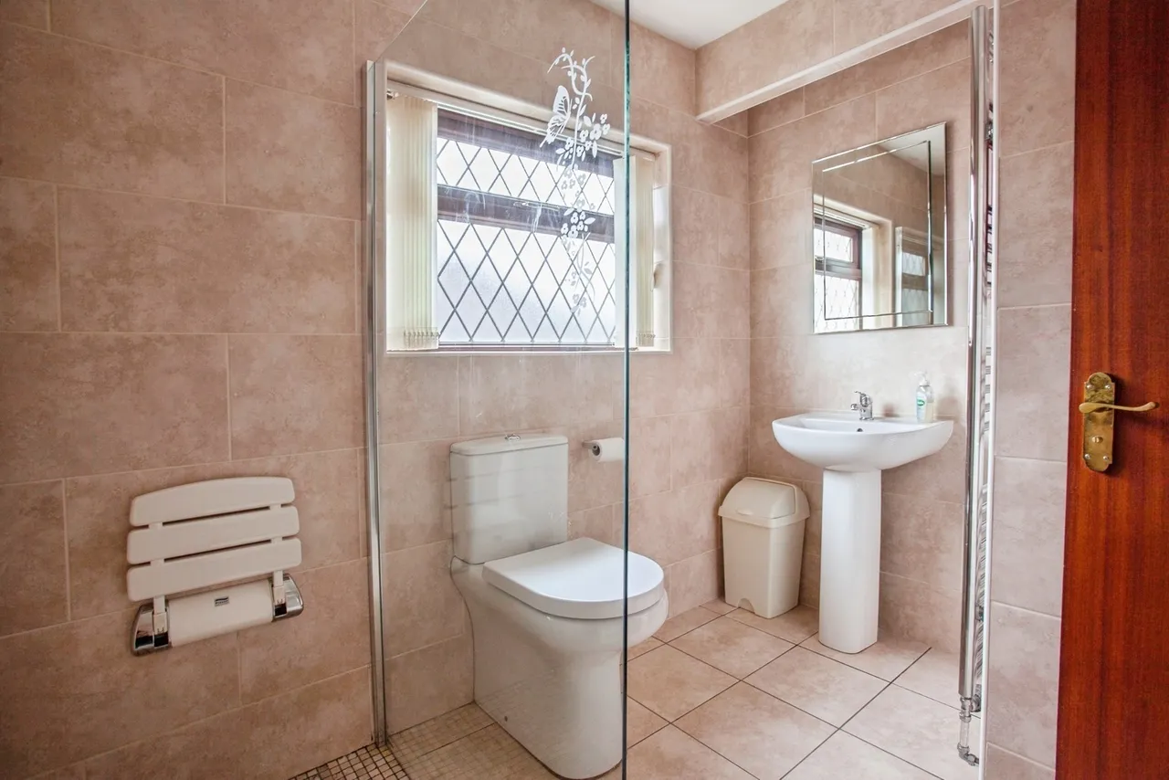 Deanhead Drive, Owlthorpe, Sheffield, South Yorkshire, S20, photo 11