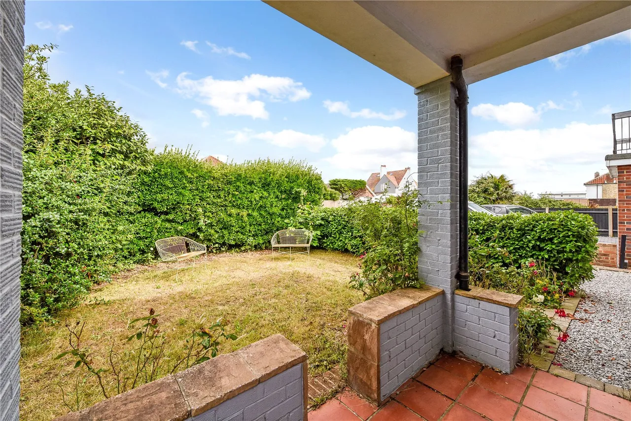 Culver Drive, Hayling Island, PO11, photo 8