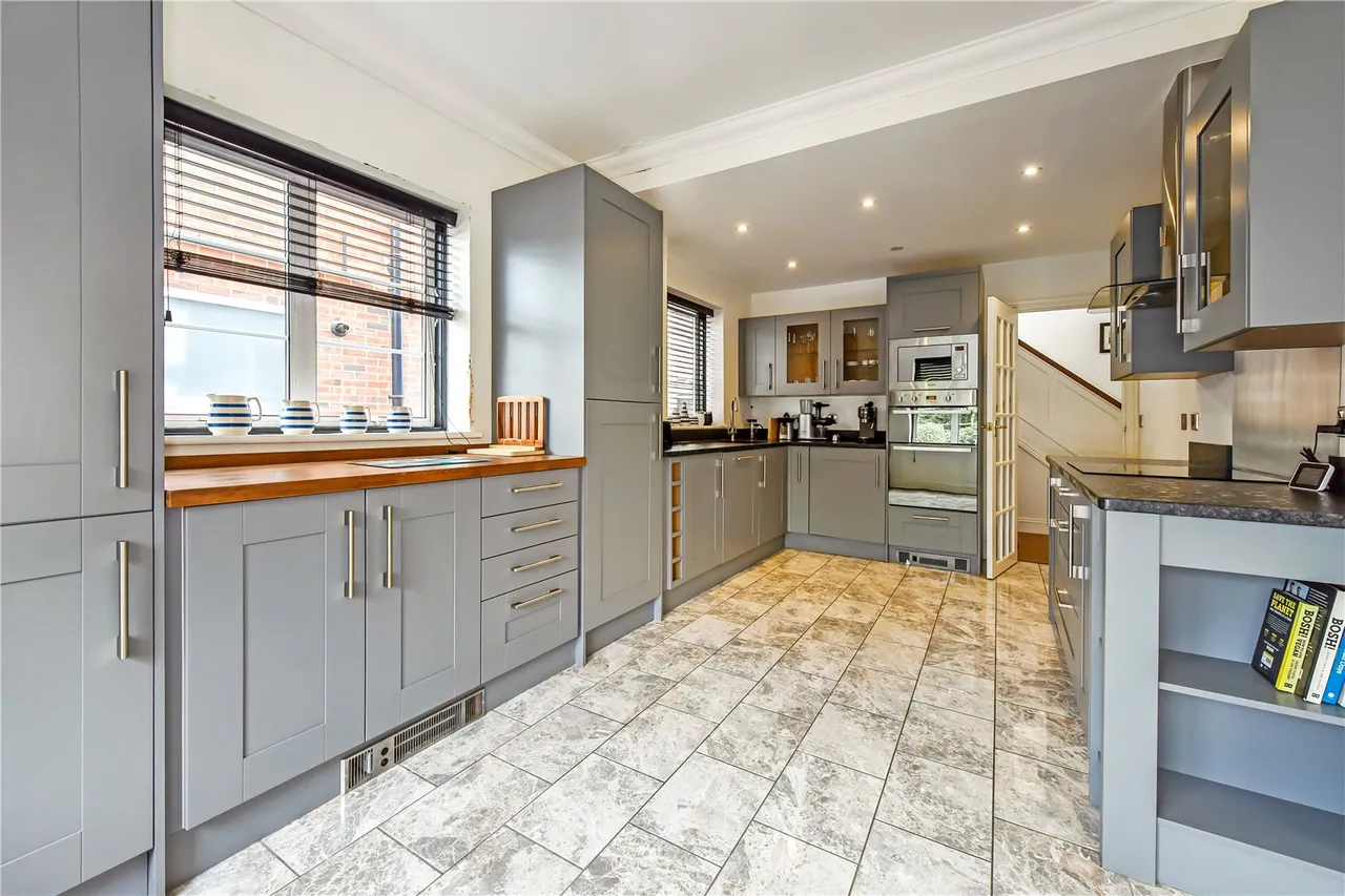 Culver Drive, Hayling Island, PO11, photo 2