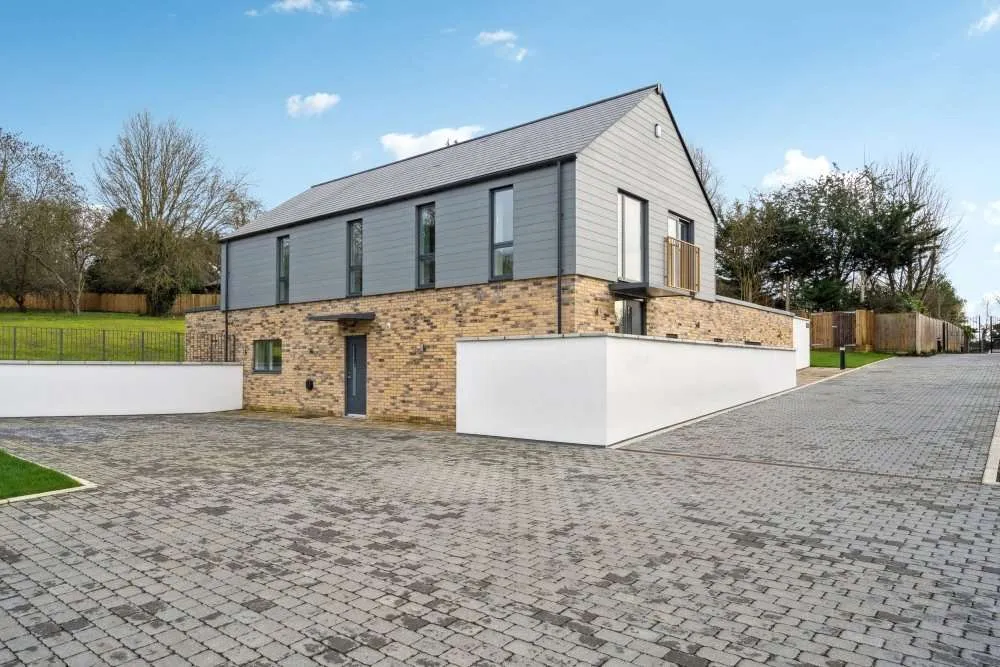 Toms Lane, Kings Langley, Hertfordshire, WD4 8NA, photo 3